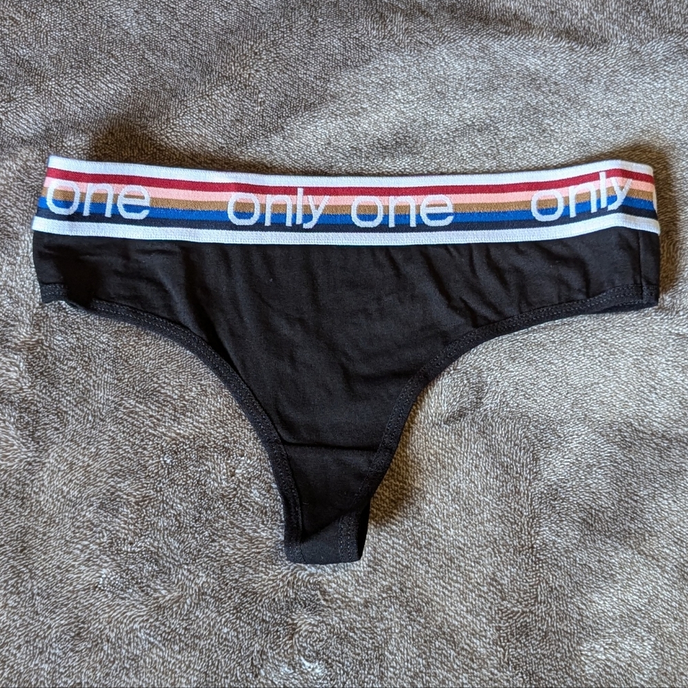 Pick 5 for $20 - unknown brand thong - S
